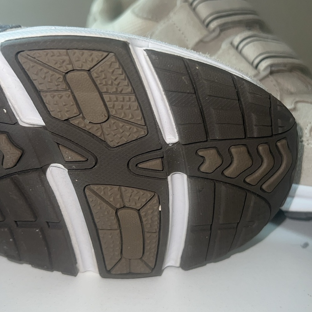 Vionic Tabi Walker Arch Support Sneaker Cream Sue… - image 3